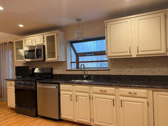 Foto del edificio - 17 Bayberry Dr