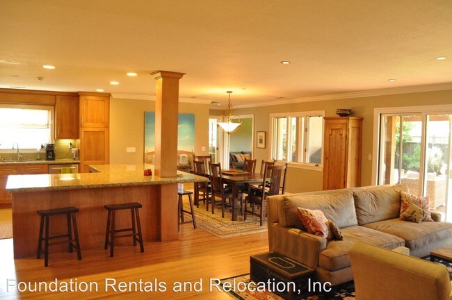 Building Photo - 61 Berens Dr