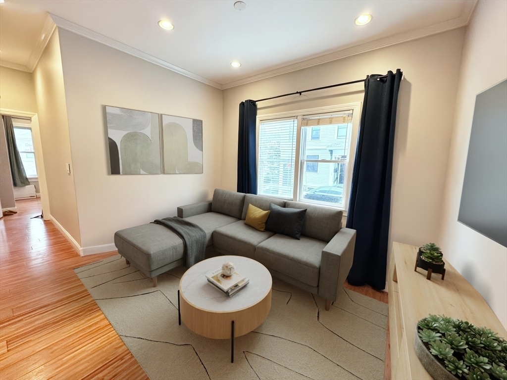 Primary Photo - 498 Sumner St