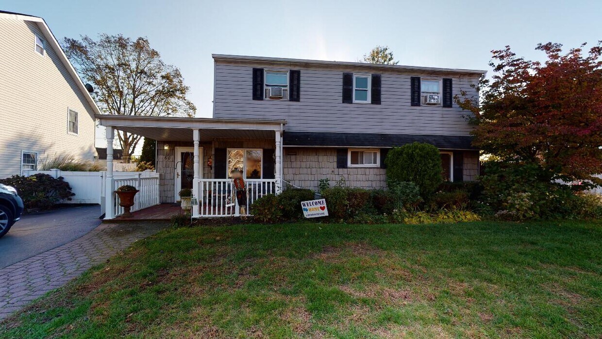 Primary Photo - 60 Sheep Ln