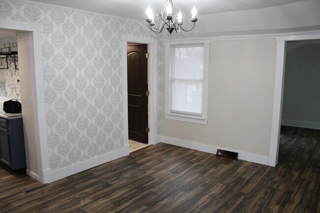 Dining Room - 7 W Lawton St