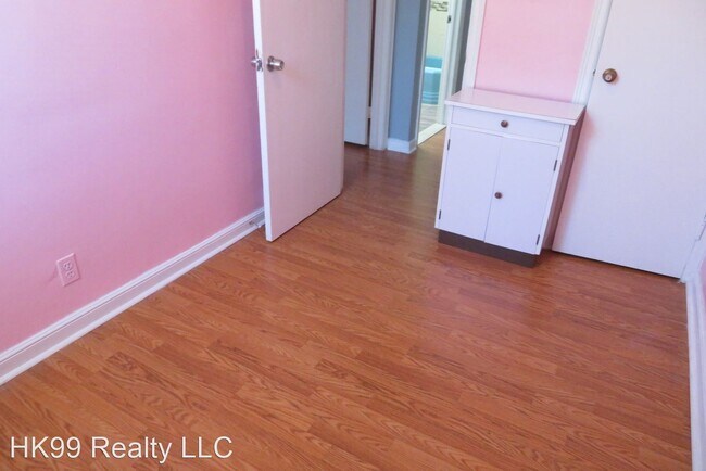 Foto del edificio - 3 br, 1.5 bath House - 6812 Revere St.