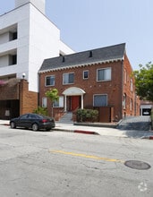 Building Photo - Charming Studio in The Heart Of Glendale