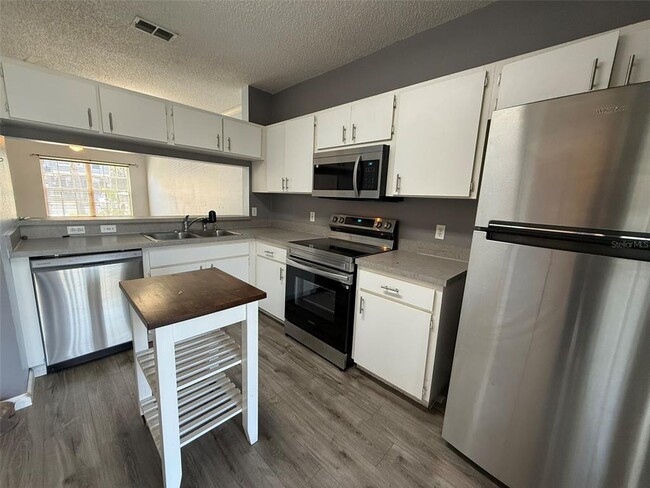 Foto del edificio - 412 Countryside Key Blvd