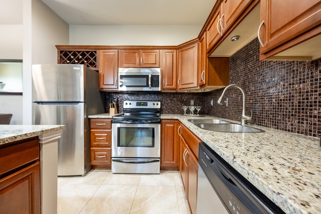 Building Photo - Central Park Apartments