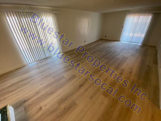 Foto del edificio - Just Listed!! Single Story Home In Apple V...