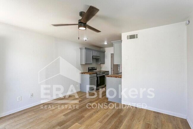 Foto del edificio - 614 Adams Ave