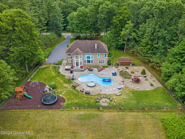 Building Photo - 29 Beacon Hill Dr