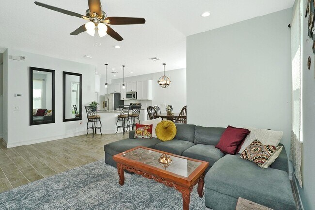 Building Photo - 1475 Isabella Drive Unit 107