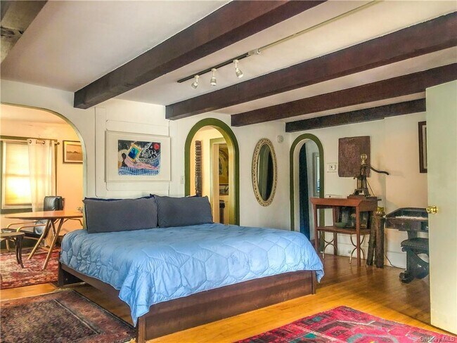Foto del edificio - 18 Maple Ln