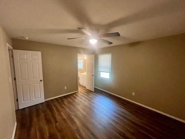 Foto del edificio - 1281 E Rockhill St