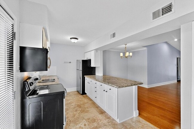 Photo - 7736 Meadow Rd Apartment