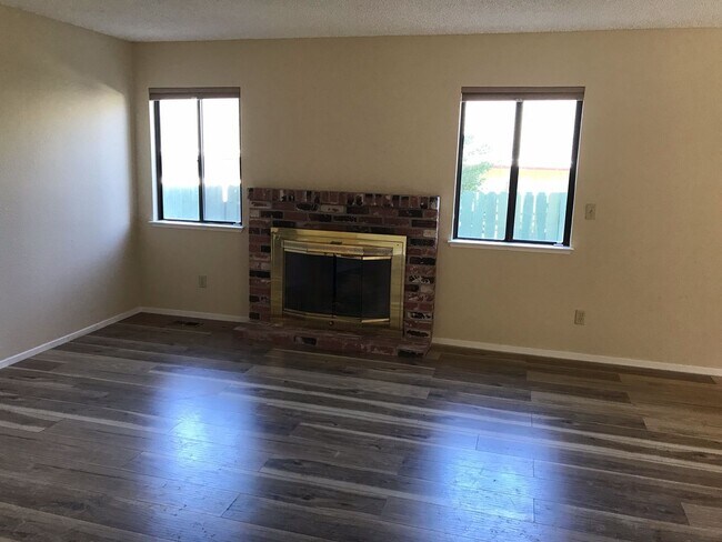 Building Photo - Ultra Quiet Neighborhood - Northwest Reno