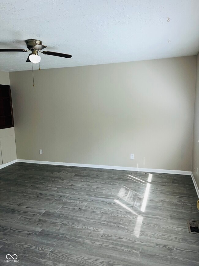 Foto del edificio - 1258 N Ridgeview Dr