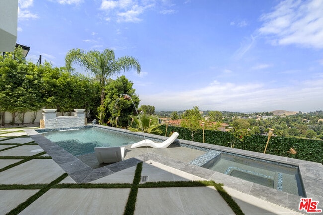 Building Photo - 21615 Medina Estates Dr