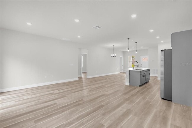 Building Photo - 452 Marion Oaks Dr