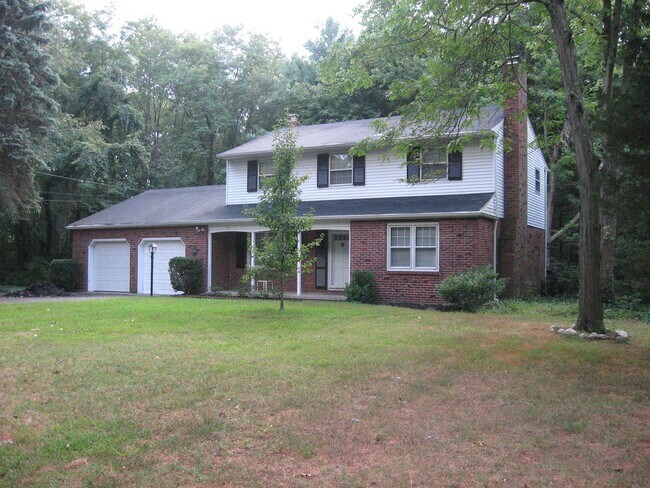 Building Photo - 301 Lehigh Rd N
