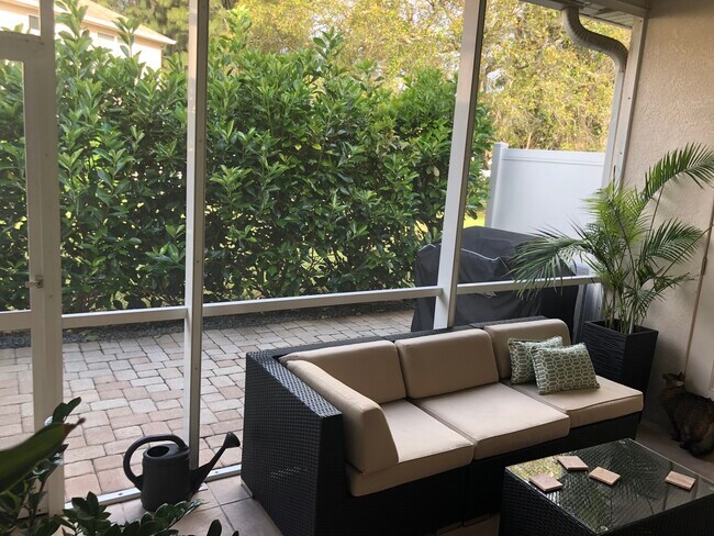 Foto del edificio - 4008 Burlwood Rd