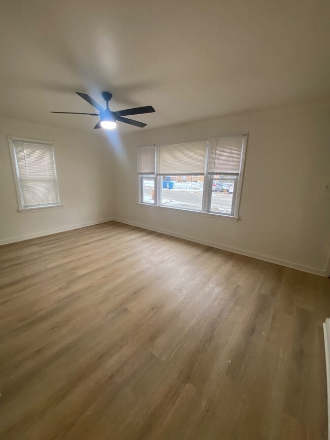 Foto del edificio - 829 Carson Rd