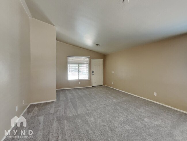 Foto del edificio - 36590 W San Clemente St