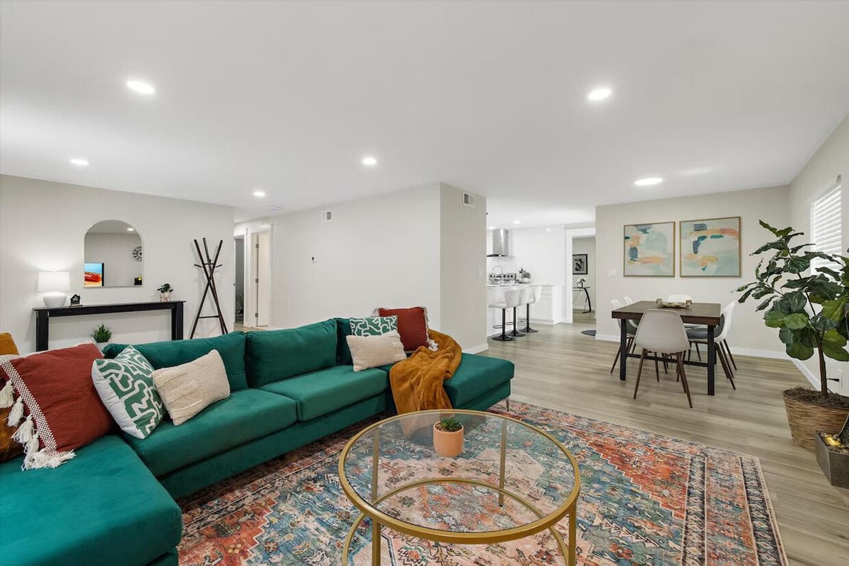 Foto principal - 2410 W Bruneau Pl