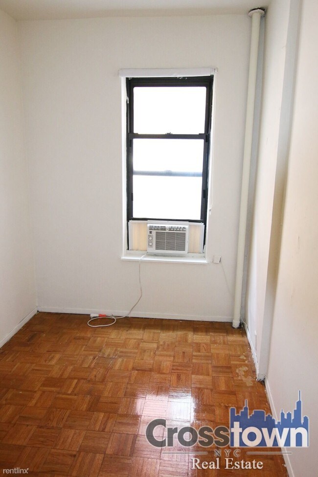 Building Photo - 3 br, 1 bath Apartment - 338 E 19th St