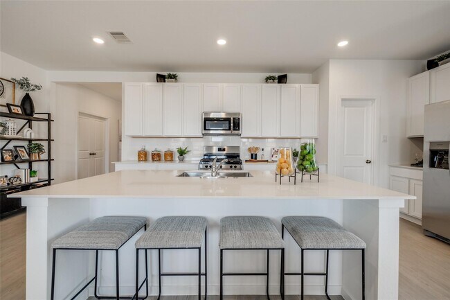 Building Photo - 26518 Foxtail Fern Dr