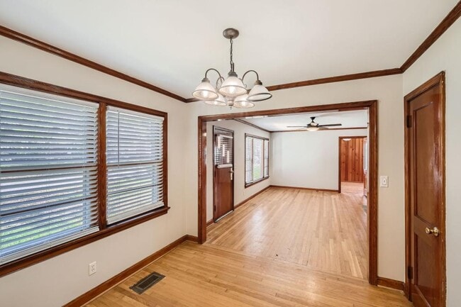 Foto del edificio - 3043 Cloverhurst Dr