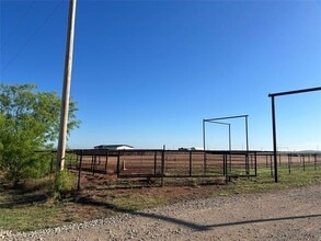 Building Photo - 4435 Hayter Rd