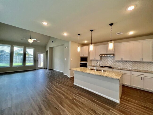 Building Photo - 8719 Arbor Trail Dr