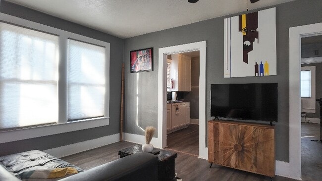 Photo - 3737 Maywood Ave Apartment