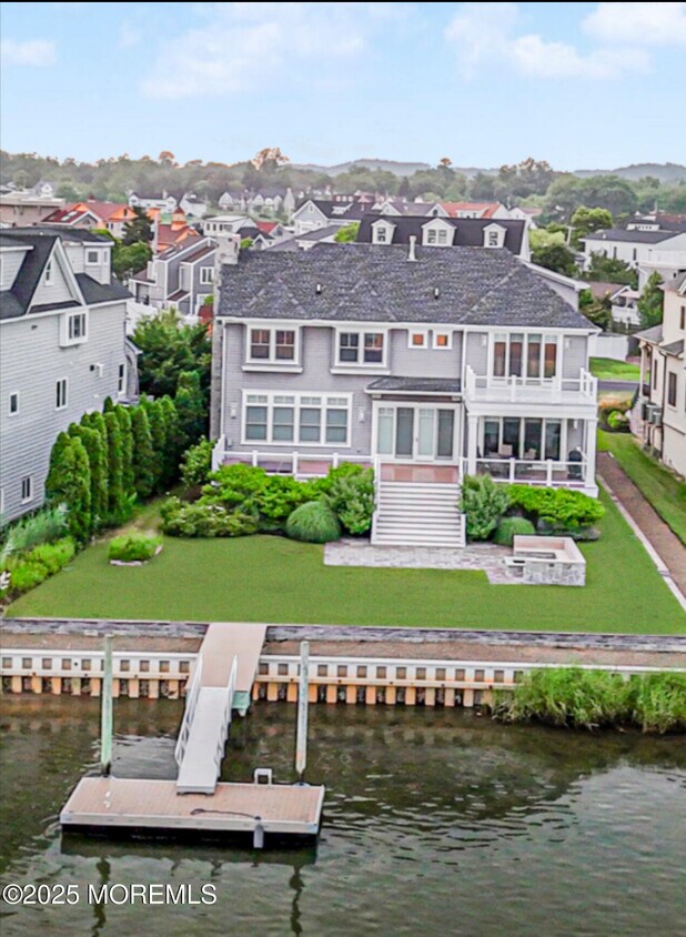 Foto principal - 77 Waterman Ave