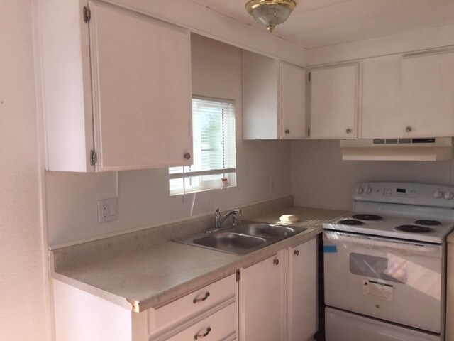 Building Photo - 9705 S Ave 9 E