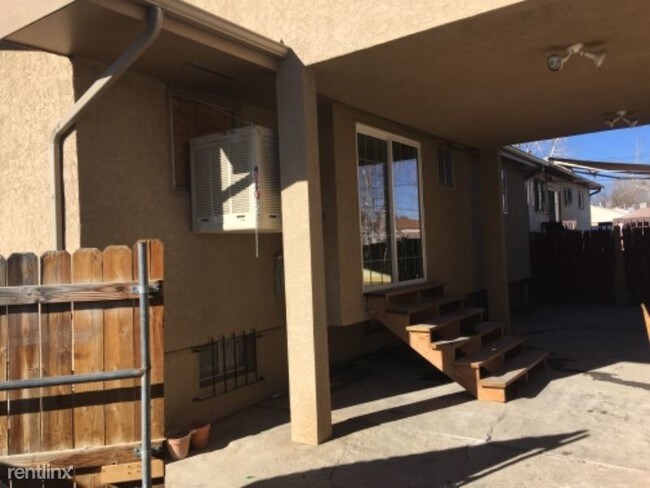 Building Photo - 3 br, 2 bath House - 2932 Denver Blvd