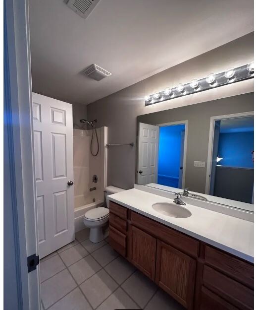 Building Photo - 536 Gunnison Ct