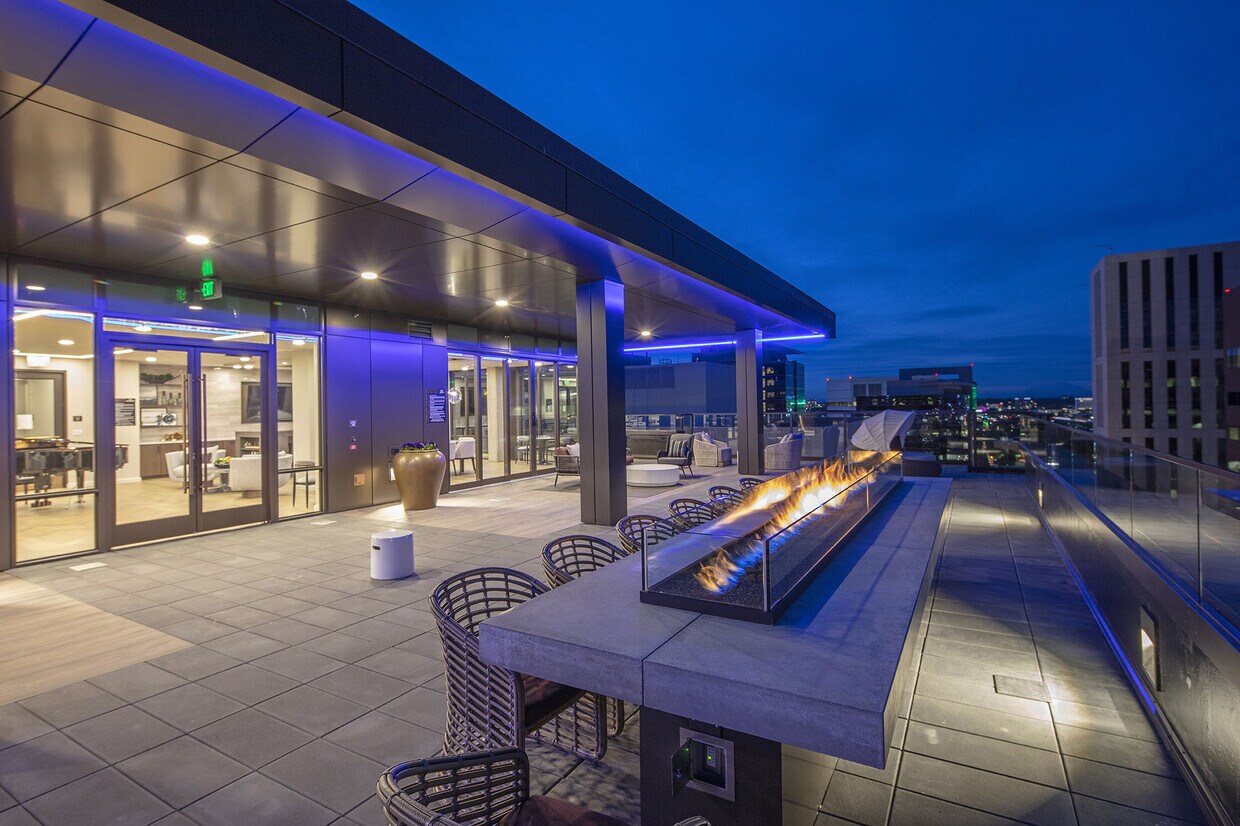 Portland Astoria 140 SW Columbia St Portland, OR Apartments for