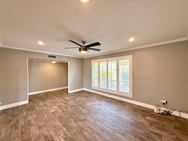 Foto del edificio - 8432 E Holly St