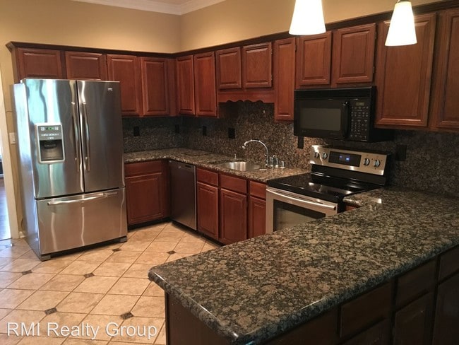 Building Photo - 3 br, 3 bath House - 15 The Falls Drive