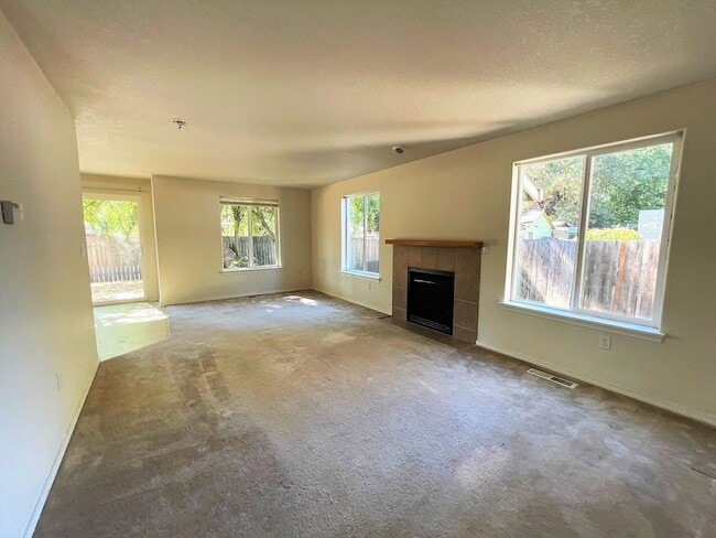 Foto del edificio - 3329 SW Nyssen St