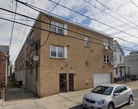 Building Photo - 110 68th St