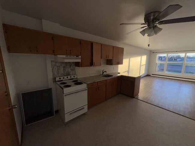 Building Photo - 162 McSweeney Ave
