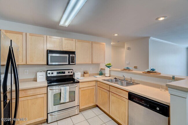 Building Photo - 2820 Bloomfield Ln