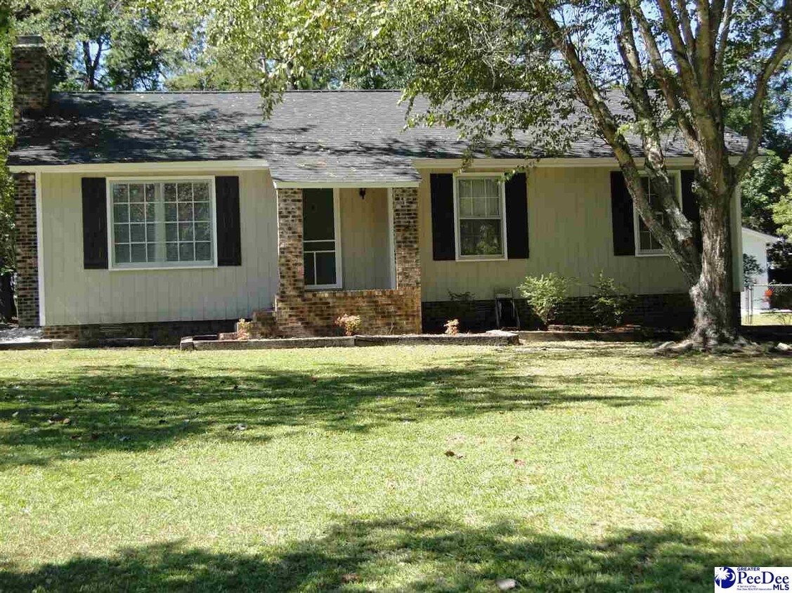 Foto principal - 218 Honeysuckle Ln