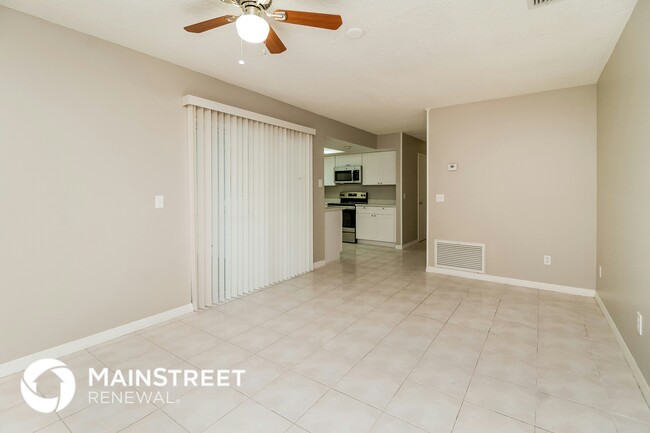 Building Photo - 301 Chutney Dr