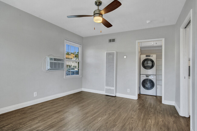 Foto del edificio - 13804 Moorpark St