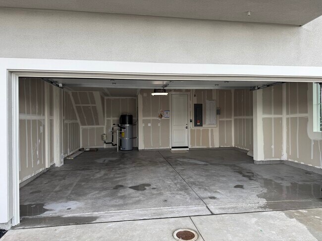 Building Photo - 35 Morera Ln