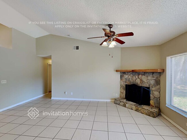 Foto del edificio - 4129 Yellowwood Dr