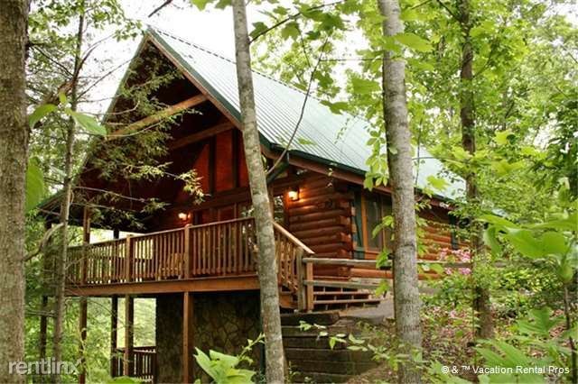 Foto del edificio - 736 Fox Trail Rd