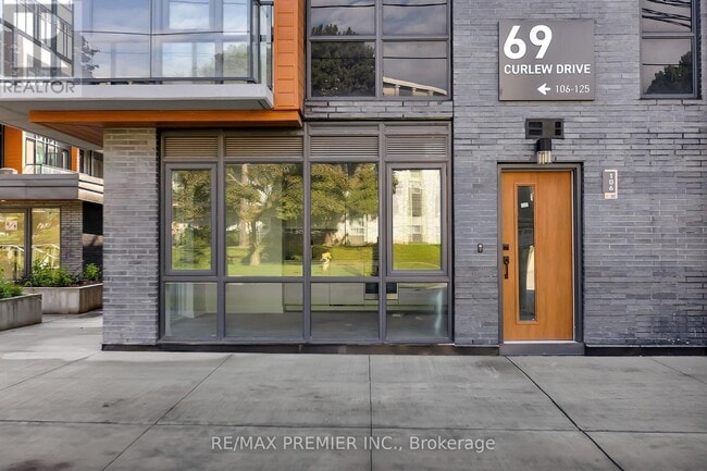 Building Photo - 69 Curlew Dr