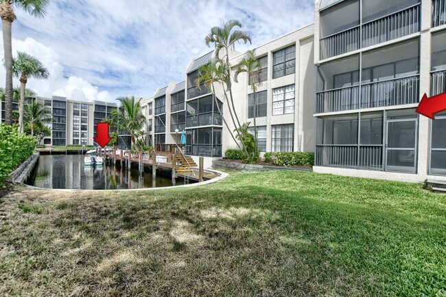Foto del edificio - 16 E Royal Palm Rd